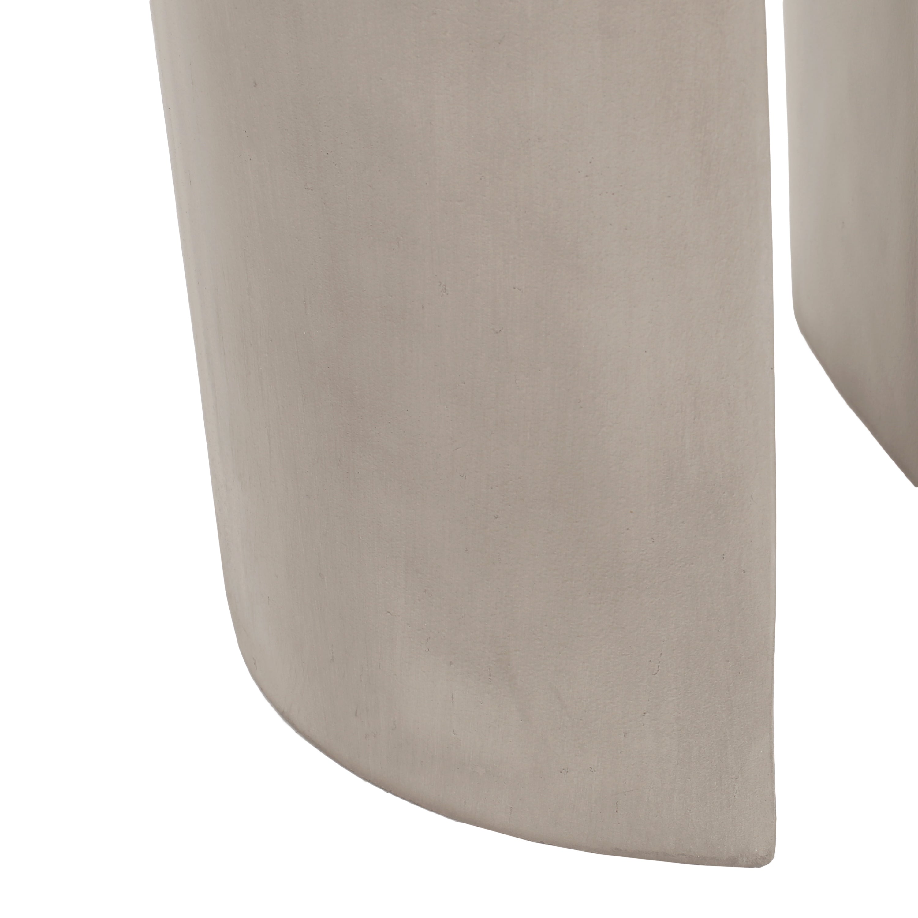 Outdoor Side Table Round Concrete Light Gray U-Shape Base 16in