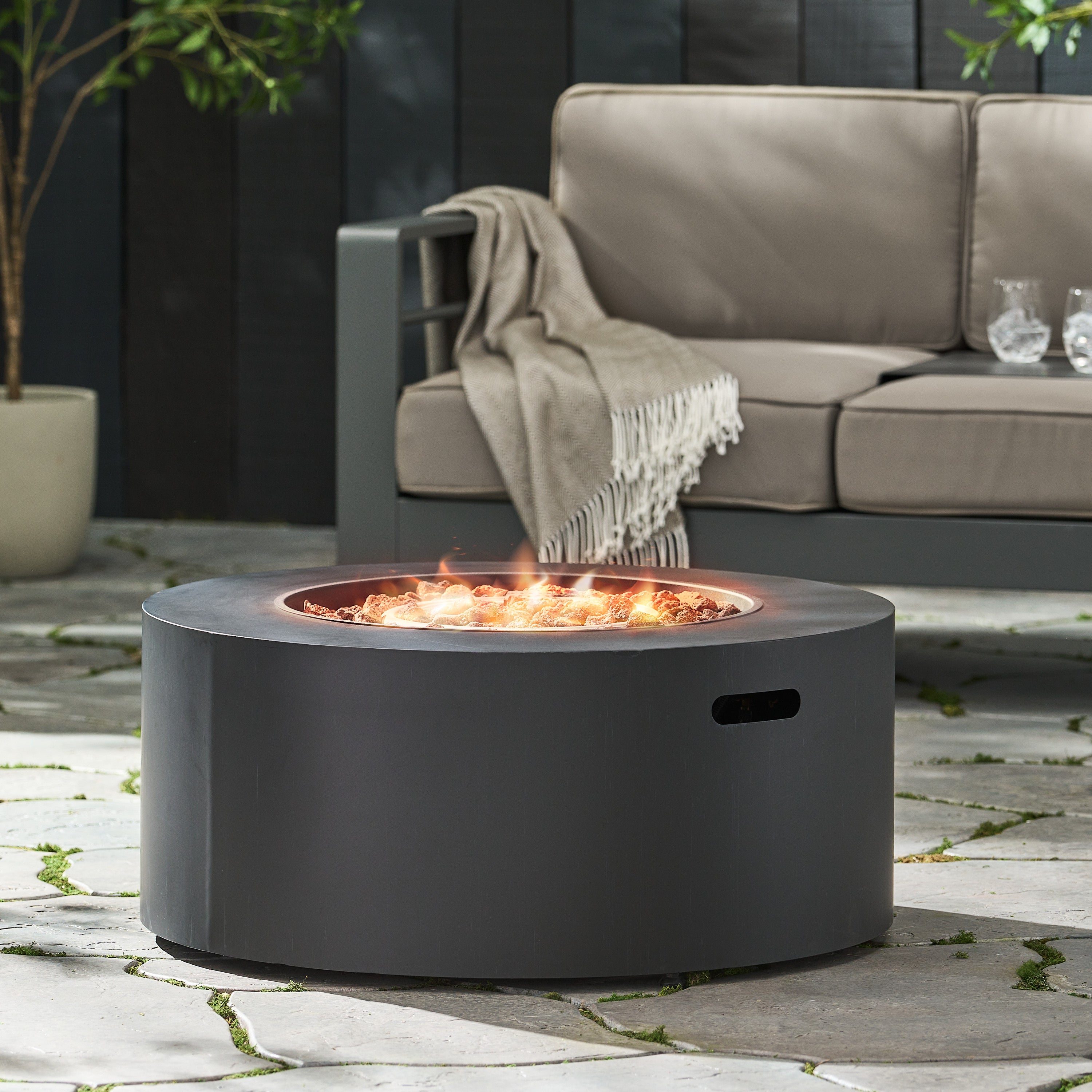 Modern Iron Propane Fire Pit, 32' Round, 40,000 BTU, Dark Grey Finish