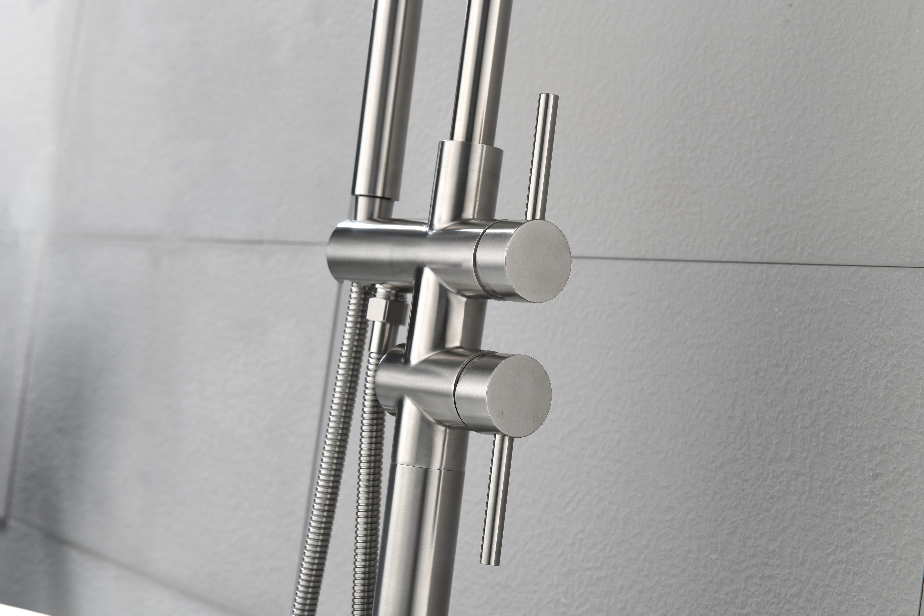 Floor Mounted Tub Faucet High Flow Freestanding Tub Filler with Handheld Shower Swivel